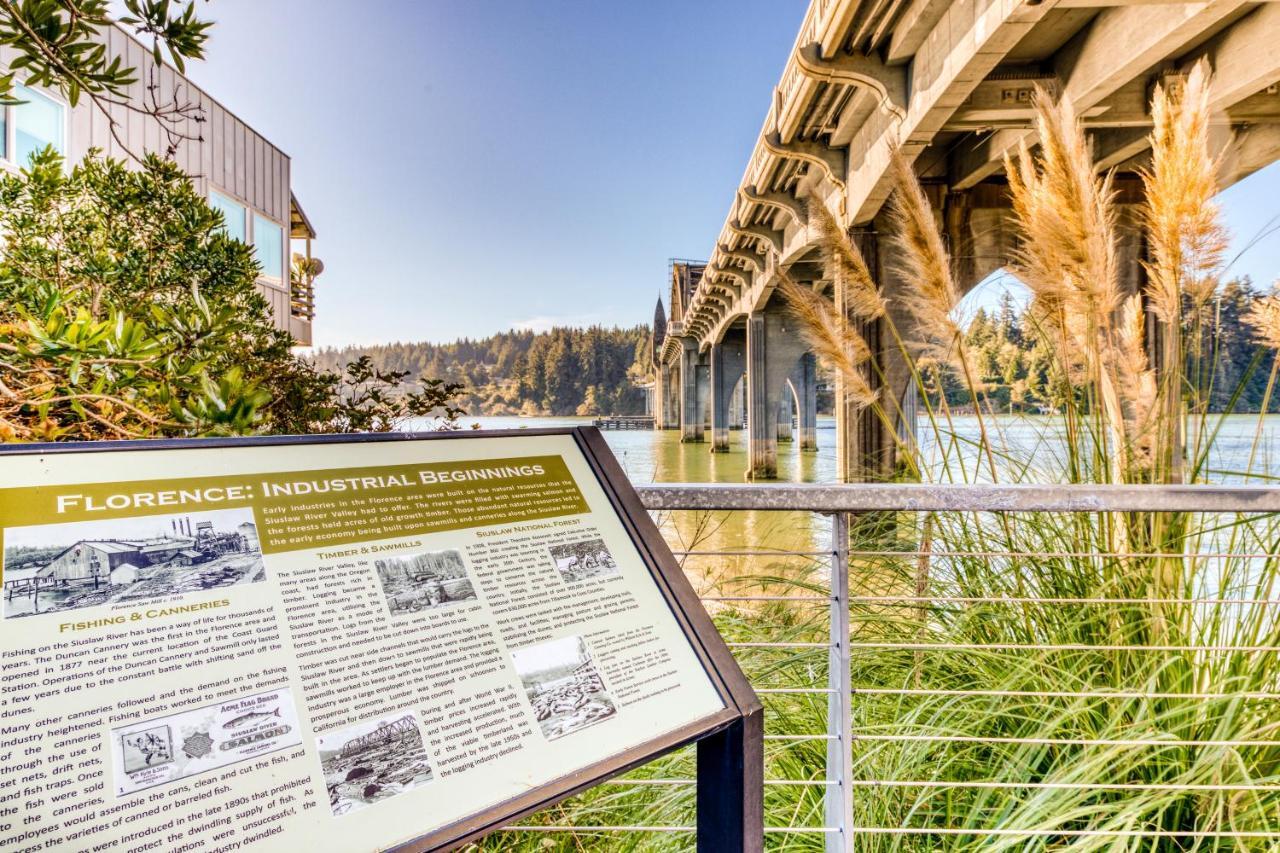 The Riverfront Florence Exterior foto